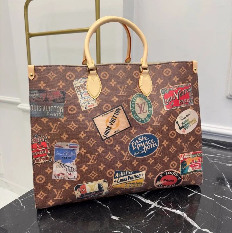 LOUIS VUITTON ONTHEGO VOYAGE