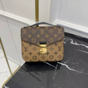 Louis Vuitton Pochette Metis Rucksack