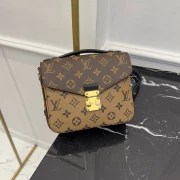 Louis Vuitton Pochette Metis Rucksack