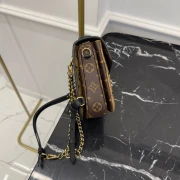 Louis Vuitton Pochette Metis Rucksack