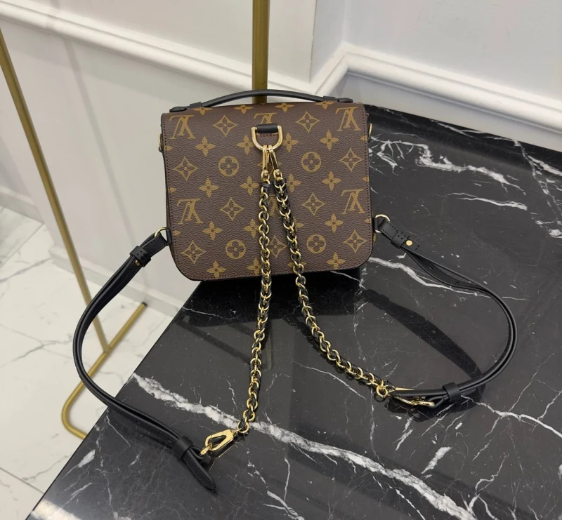 Louis Vuitton Pochette Metis Rucksack