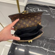 Louis Vuitton Pochette Metis Rucksack