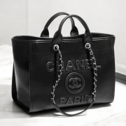 Chanel Deauville Leder