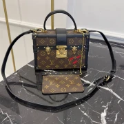 LOUIS VUITTON PETITE MALLE V