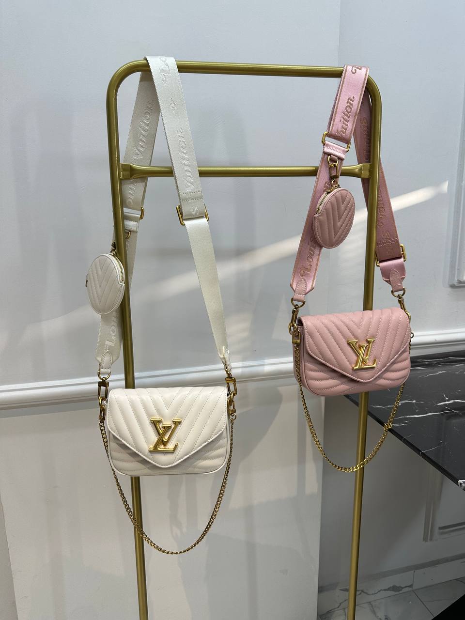 Designertasche: Die Multi Pochette von Louis Vuitton tragen jetzt