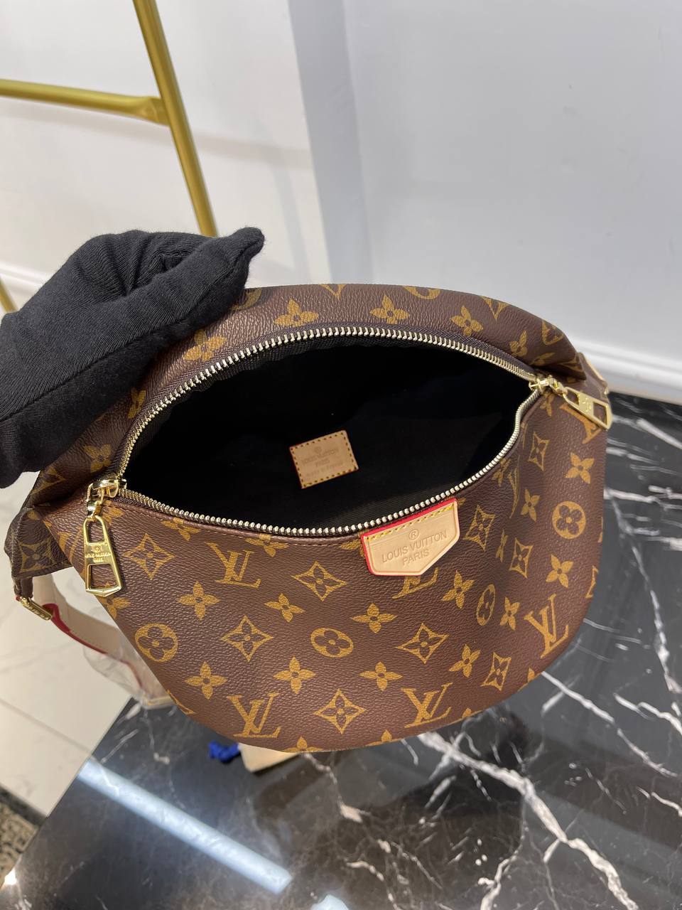 VERKAUFT - Louis Vuitton Bumbag M44575 Monogram Giant Rot * Tasche  Schultertasche Bauchtasche * mit Beleg von 2019 * wie NEU